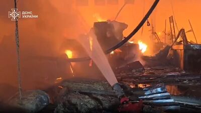 Rusya, Ukrayna'da mağazayı vurdu