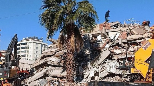 Depremde 150 kişinin öldüğü Palmiye Sitesi'nin zemin etüdü göz kararıyla yapılmış