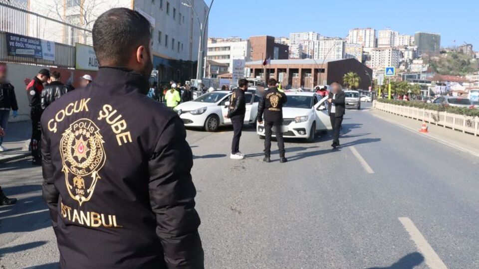İstanbul'da okul önlerinde denetim