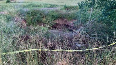 Çarpışan iki araç dereye uçtu: 1 ölü, 4 yaralı