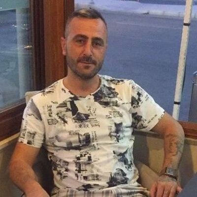 3 çocuk babasına sokakta kurşun yağmuru!
