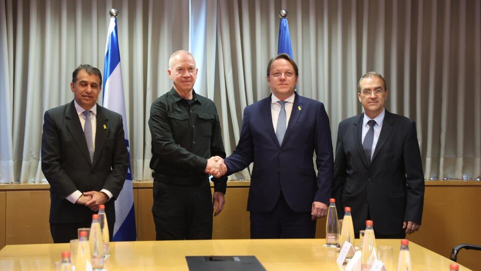 AB yetkilisinin görüşmesi tartışılıyor