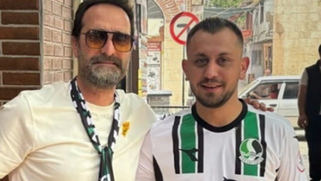 Ünlü oyuncu, Sakaryaspor için Adana'da