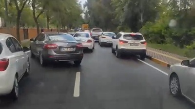 Siren sesini duyunca fermuar sistemine geçtiler!