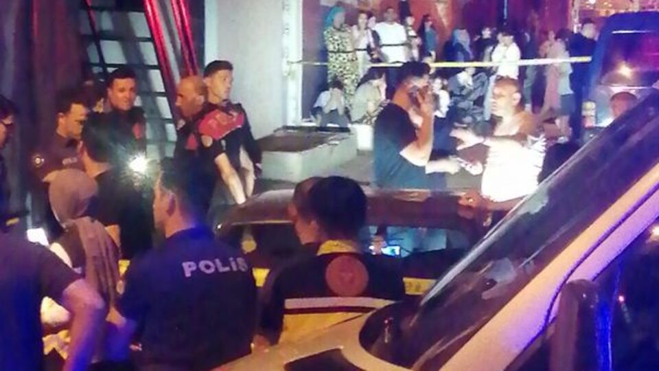 2 çocuk babasına otomobilde kurşun yağmuru!