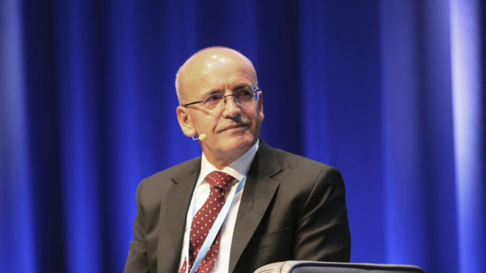 "Vatandaşlarımızın refahını kalıcı olarak artıracağız"