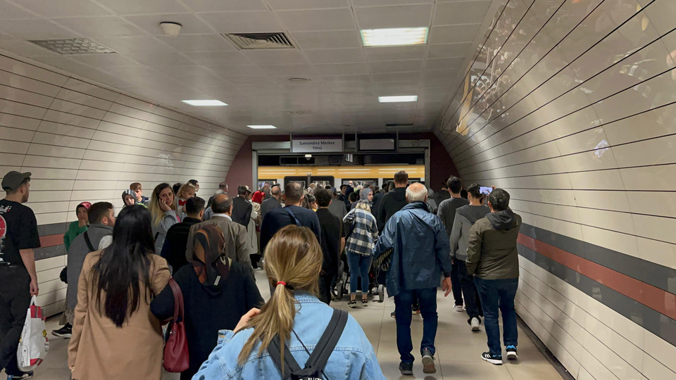 İstanbul'da bazı metro hatları kapatıldı