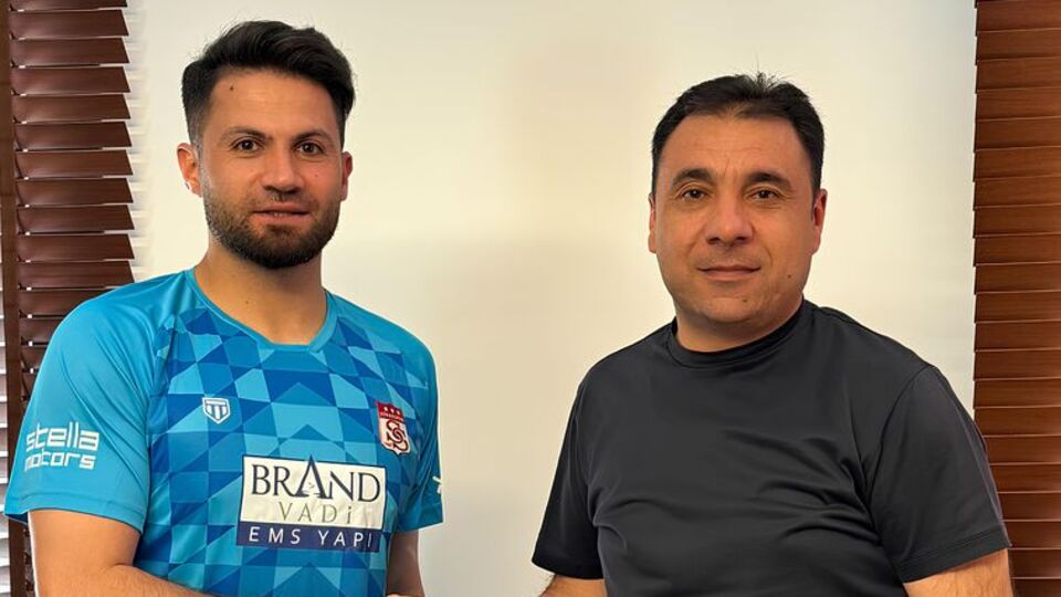 Ali Şaşal Vural'ın sözleşmesi yenilendi