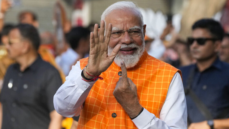 Hindistan'da seçimin galibi Modi