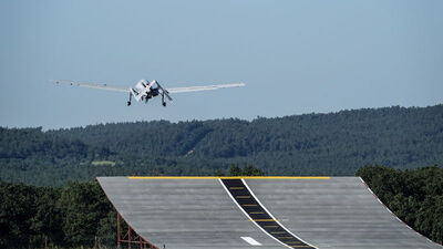 TB3 SİHA rampadan ilk kalkışını yaptı
