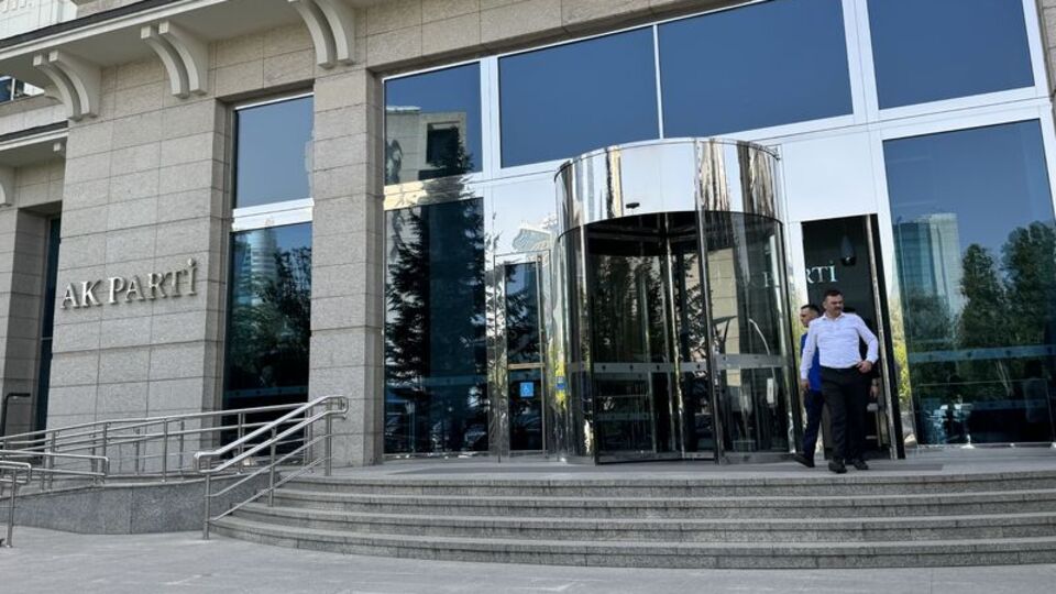 AK Parti kongre süreci belli oldu
