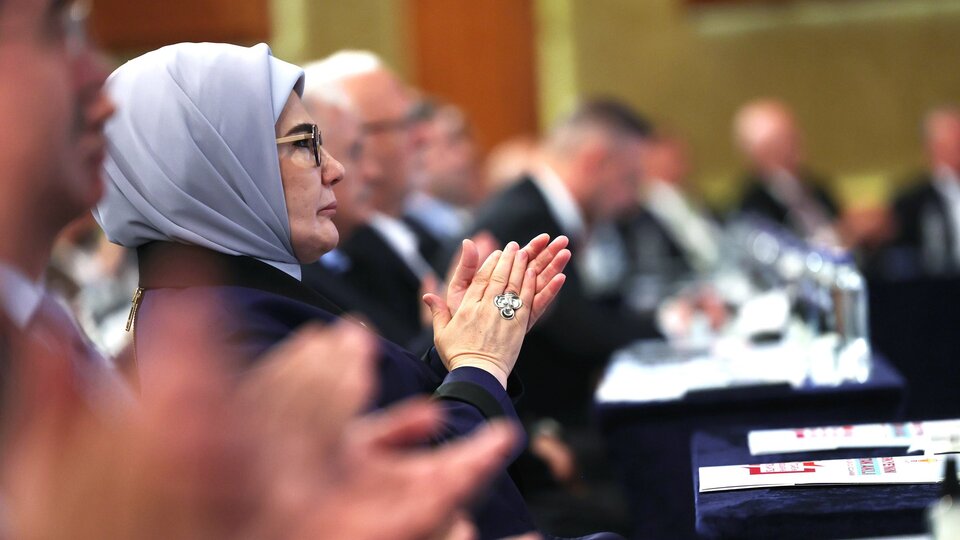 Emine Erdoğan'dan AK Parti açıklaması!