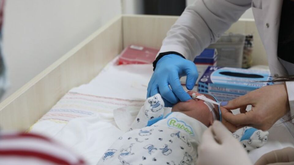 Anne ve babalar dikkat