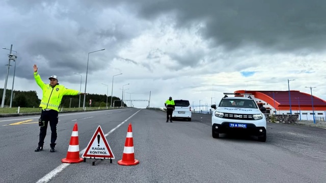 Bir haftada 416 bin sürücüye ceza