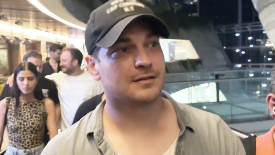 "Çift dikiş yapıyorsunuz"