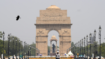 Hindistan'da seçimlerin son aşamasında aşırı sıcaklar can aldı