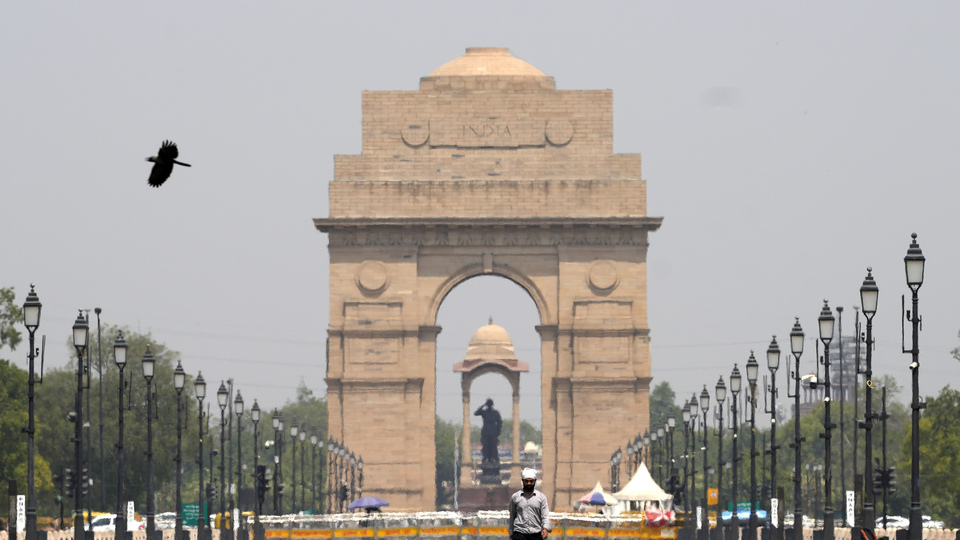 Hindistan'da seçimlerin son aşamasında aşırı sıcaklar can aldı