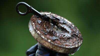 New York'ta bir gölde içinde 100 bin dolar olan bir kasa bulundu