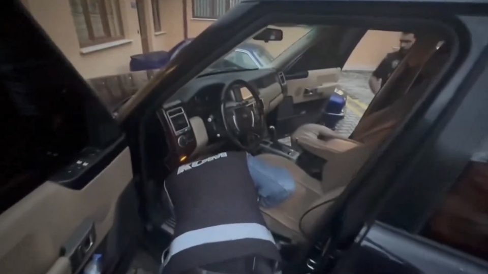 Yasa dışı silah sevki! 225 tabanca ele geçirildi