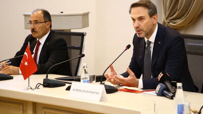 Bakan Bayraktar, Azerbaycanlı mevkidaşı ile görüştü