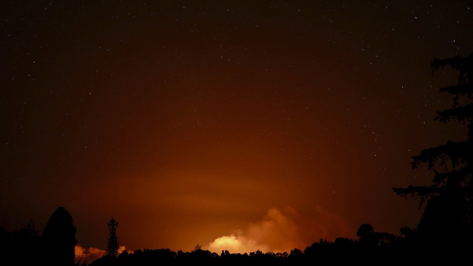 Yanardağ patlaması havadan görüntülendi
