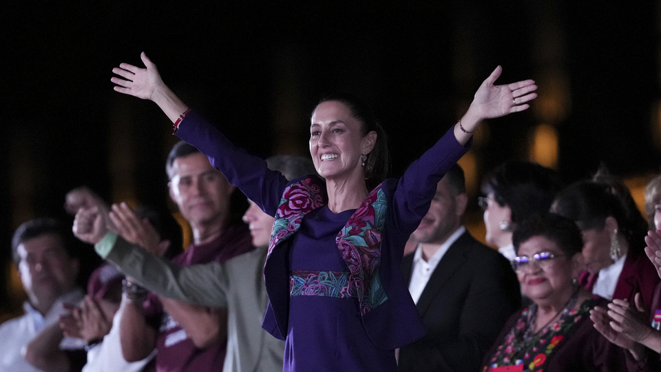 Ülke tarihinde ilk kez kadın devlet başkanı seçildi