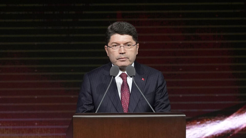 "Hakkari Belediye Başkanı görevden alındı"