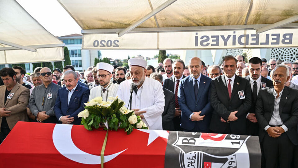 Çebi'nin babası son yolculuğuna uğurlandı!