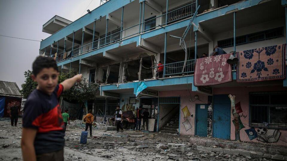 İsrail'in Gazze'deki bir BM okuluna saldırısında en az 27 kişi öldü