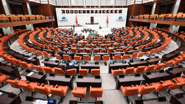 TSK personeline ilişkin kanun teklifinde 28 madde kabul edildi