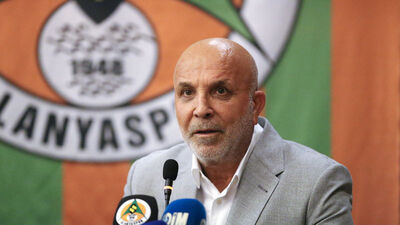 Alanya'da Çavuşoğlu yeniden başkan!