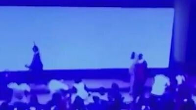 LED ekran böyle devrildi!