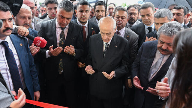 Bahçeli Ankara'da açılışa katıldı