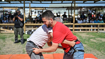 İzlanda milli güreşi tanıtıldı!