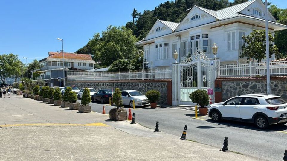 130 milyon TL'lik yalı soygunu! Zanlı çalışan!