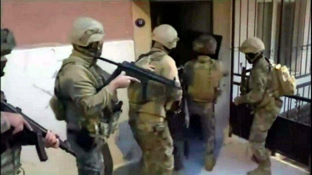 FETÖ'nün TSK yapılanmasına eleman temin eden 5 şüpheli yakalandı