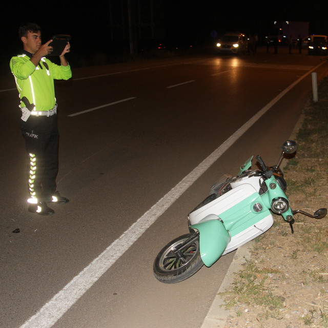 Otomobille çarpışan motosikletin sürücüsü öldü