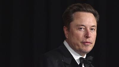 WSJ: Musk'ın SpaceX'teki kadınlarla alışılmadık ilişkileri var