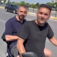 Ambulansın önünü kesen magandalar yakalandı!