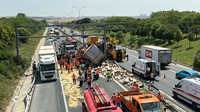 TEM'de trafiği kilitleyen kaza