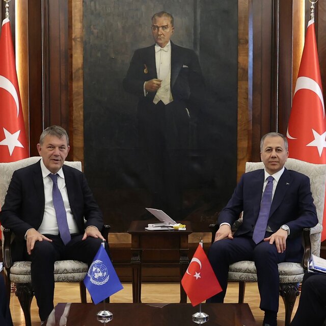 Bakan Yerlikaya, UNRWA Komiseri'yle görüştü