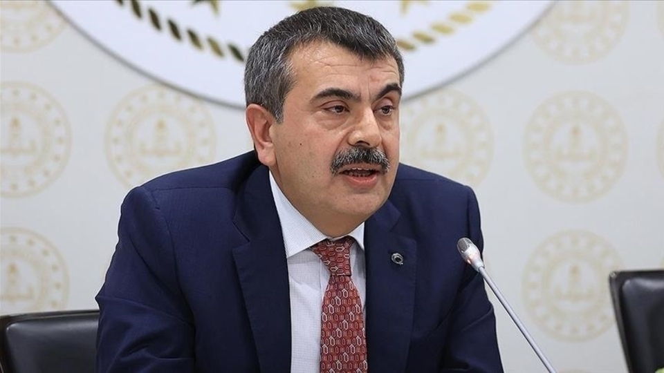 Bakan Tekin, öğretmene yönelik saldırıyı kınadı