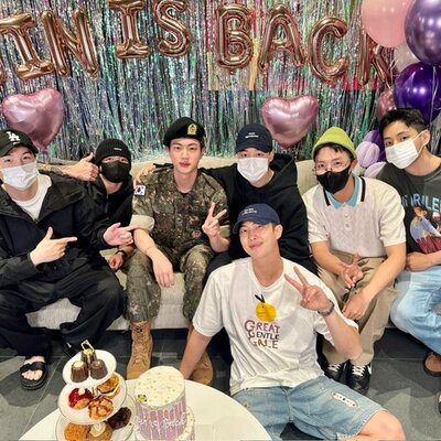 K-pop yıldızı askerden döndü