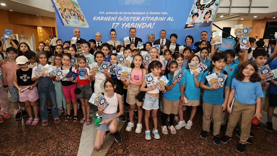 'Karneni Göster Kitabını Al' 17 yaşında