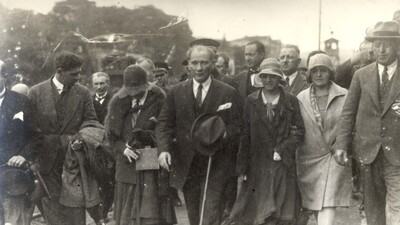 Türk kadınına seçme ve seçilme hakkı hangi yıl verilmiştir?