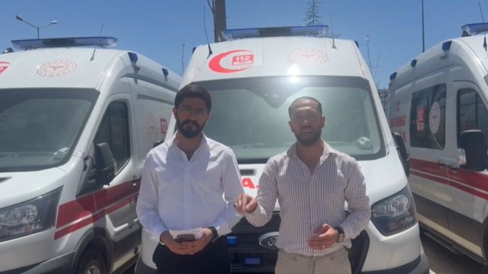 Ambulans vakası! Kornaya basıp yol istedi!