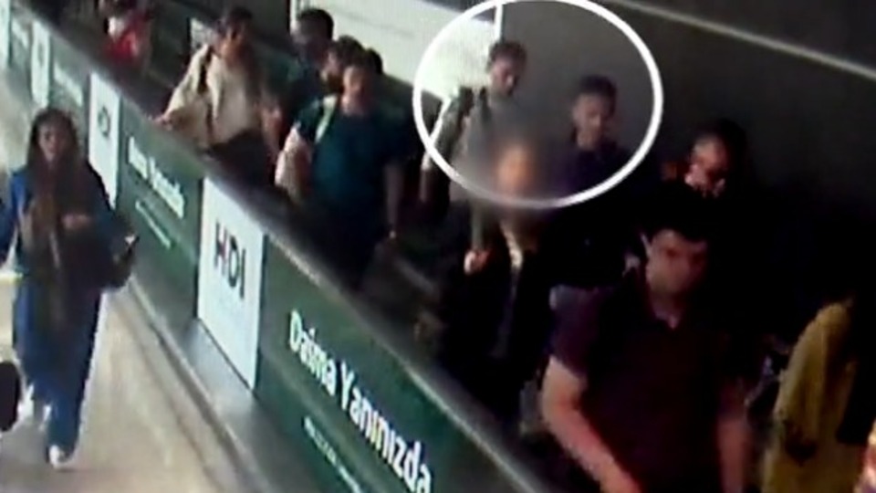 Midelerinden 1 buçuk kilo uyuşturucu çıktı!