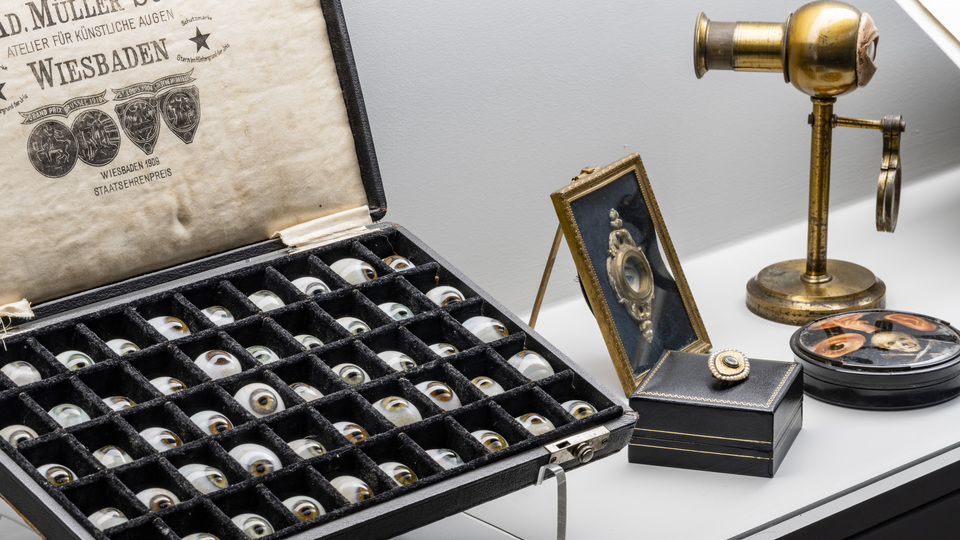 Arter'de sergiler üzerine iki özel söyleşi