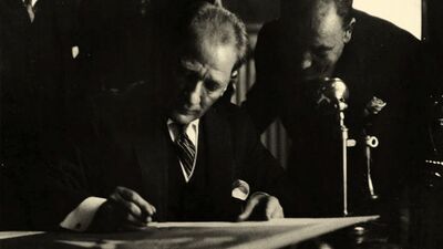 Atatürk'ün orijinal imzası: MSB paylaştı, bilinenden farklı