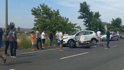 Otomobil ile çarpışan motosikletli öldü